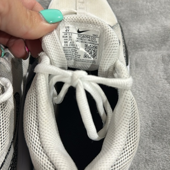 🐼🖤KOBE BRYANT EUC🖤🐼 - Picture 6 of 7